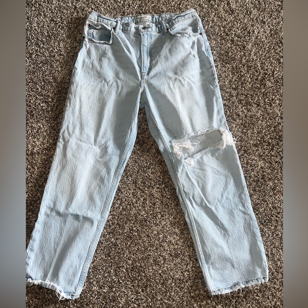 Women’s Abercrombie & Fitch 90s Straight Ultra High Rise Jean